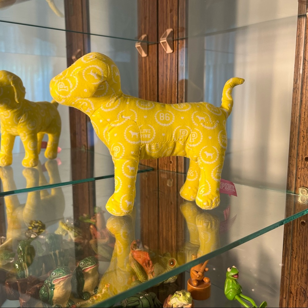 Victoria’s Secret plush dog, October 2007